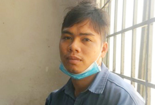 Nhân tiện đi vệ sinh, trộm luôn 9.000 đô la Úc của bạn gái cũ