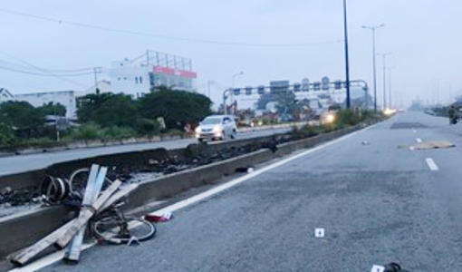 Người đàn ông đi xe đạp bị tông tử vong tại hầm chui Xa lộ Hà Nội