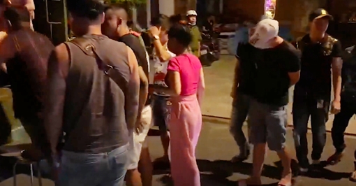 Xử lý 33 “dân bay” sử dụng ma túy trong quán karaoke