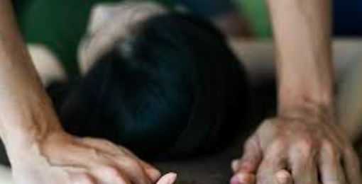 Dùng clip "nóng" để... níu kéo tình cảm