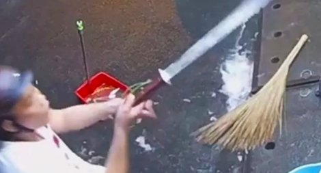 Phạt hành chính người đàn ông đánh vợ, đe dọa nhân viên quán trà sữa 