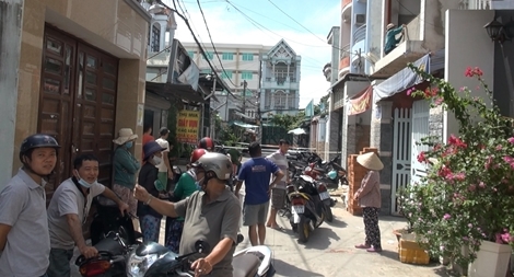 Bắt kẻ đâm chết người chơi cờ trong quán cà phê