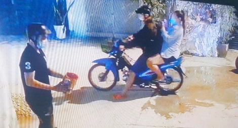 Nhà cụ bà 90 tuổi bị tạt sơn “khủng bố”