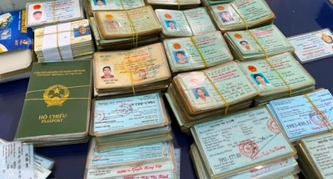 Phá "sàn giao dịch"  giấy tờ tùy thân "Siêu quậy"  trên Facebook