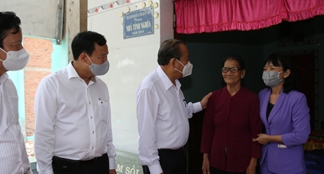 Phó Thủ tướng Thường trực tri ân các nghĩa sĩ, thăm Mẹ Việt Nam anh hùng 