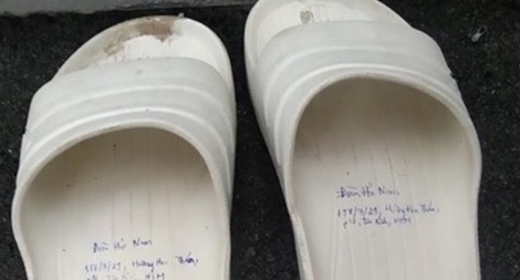 Ghi lại địa chỉ nhà trên đôi dép rồi nhảy xuống sông Sài Gòn