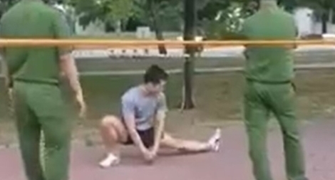 Phạt 4 triệu đồng vì không đeo khẩu trang, thản nhiên tập thể dục