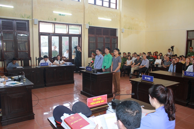 Hoãn phiên xử vụ chạy thận làm 8 người tử vong tại  Hoà Bình