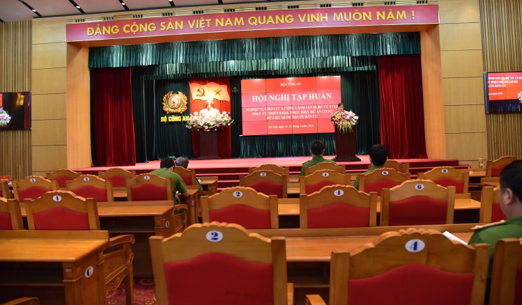 Bế giảng tập huấn nghiệp vụ cho Cảnh sát Quản lý hành chính về trật tự xã hội