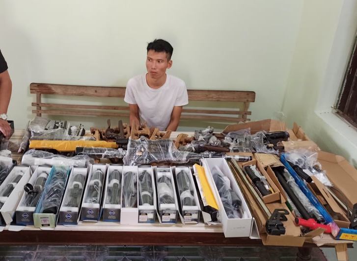 Phát hiện nhóm đối tượng mua bán súng săn trên mạng xã hội