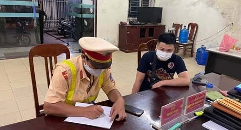 Xử phạt 171 trường hợp không đeo khẩu trang, thu trên 229 triệu đồng