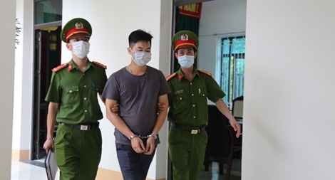 Khởi tố chủ công ty cầm đầu clip giả mạo bar - karaoke Sunny