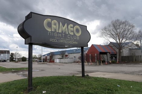 Mỹ bó tay trong việc tìm nghi can vụ xả súng làm 17 người thương vong