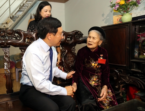 Phó Thủ tướng Phạm Bình Minh tri ân người có công tỉnh Thanh Hóa