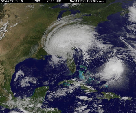 Bão cũ vừa qua, bão mới lại tấn công nước Mỹ