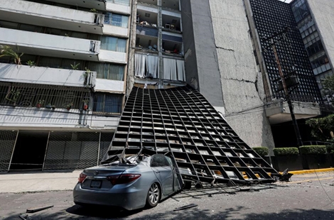 Động đất kinh hoàng giết chết gần 120 người tại Mexico