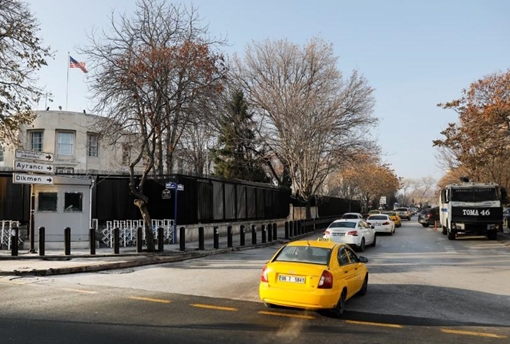 Mỹ và Thổ Nhĩ Kỳ lại "đổ thêm dầu" vào lò lửa ngoại giao