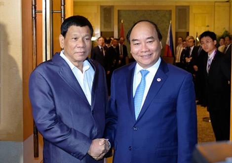 Thủ tướng Nguyễn Xuân Phúc tiếp xúc song phương Tổng thống Philippines