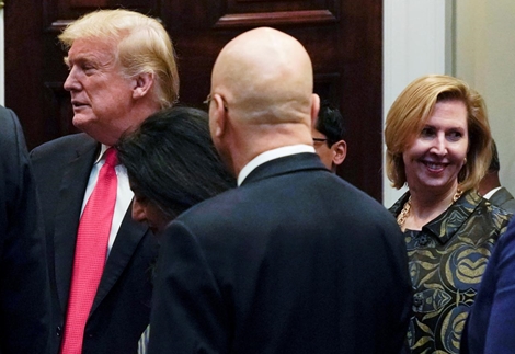 Đệ nhất phu nhân Mỹ thúc ép chồng sa thải quan chức cấp cao