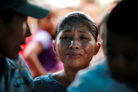 Đẫm nước mắt đám tang của cô bé di cư thiệt mạng trên đất Mỹ