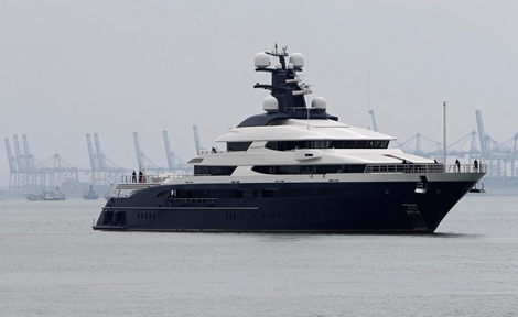 Malaysia bán "siêu du thuyền tham nhũng"  