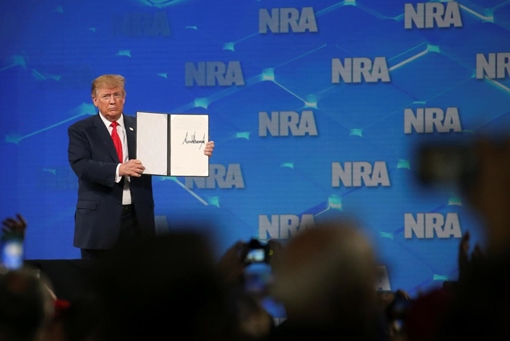 Ông Trump lại quyết định rút khỏi hiệp ước vũ khí quốc tế