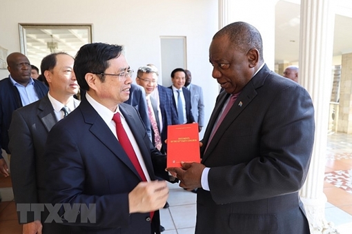 Trưởng Ban Tổ chức Trung ương Phạm Minh Chính thăm và làm việc tại Nam Phi