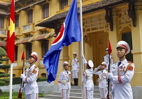 Lễ thượng cờ kỷ niệm 52 năm thành lập ASEAN