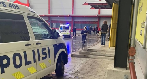 Cảnh sát dùng súng trấn áp vụ bạo lực tại trường nghề ở Phần Lan