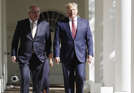 Ông Trump tiếp tục bị tố gọi điện nhờ Australia giúp đỡ