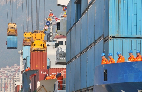 Tăng trưởng GDP Trung Quốc tụt giảm do chiến tranh thương mại