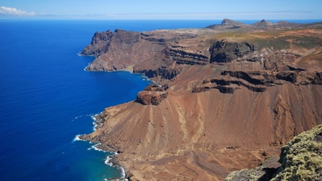 Hòn đảo hẻo lánh nhất thế giới gắn với quãng đời lưu đày của Napoleon Bonaparte 