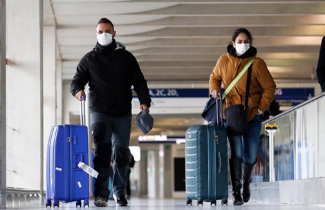 Pháp cấm tụ tập đông người, hủy nhiều sự kiện lớn vì COVID-19