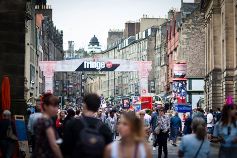 Châu Âu tiếp tục ghi nhận con số đáng báo động về dịch COVID-19