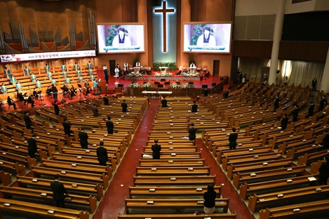 Lễ Phục sinh khắp thế giới trong mùa dịch COVID-19