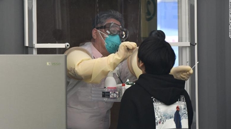 Đi tìm nguyên nhân tái phát bệnh của những người đã khỏi COVID-19