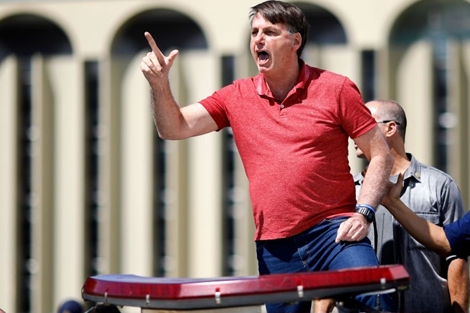 Tổng thống Brazil tham gia biểu tình phản đối cách ly xã hội