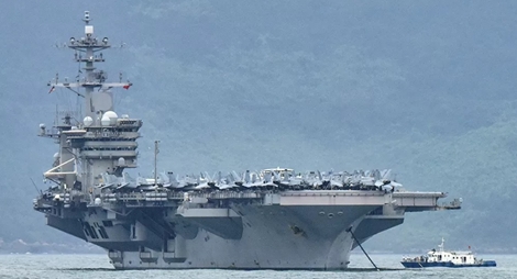 26 tàu chiến của Mỹ có ca COVID-19, Tổng thống ký sắc lệnh ngừng nhập cảnh