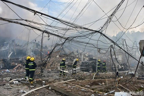 Kinh hoàng nổ xe bồn tại Trung Quốc, gần 200 người thương vong