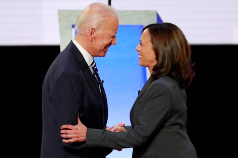 Nữ nghị sĩ da màu trở thành bạn đồng hành với ông Joe Biden trong cuộc đua vào Nhà trắng