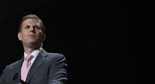 Con trai ông Trump bị buộc ra hầu tòa ngay trước cuộc bầu cử 