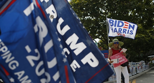 Phát hiện lá phiếu bầu từ người đã qua đời 