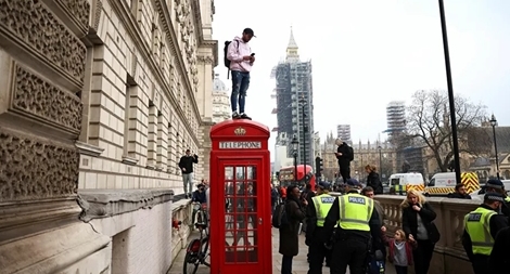 Hơn 150 người bị bắt trong biểu tình tại Anh 