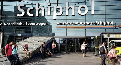 Hà Lan cấm cửa máy bay từ Anh do chủng virus mới