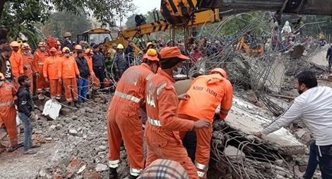 Sập mái nhà hỏa táng, 17 người thiệt mạng 