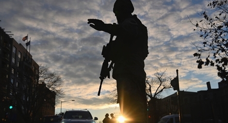 FBI sàng lọc gắt gao binh sĩ bảo vệ lễ nhậm chức của ông Biden 