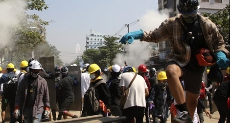 Quan chức Myanmar thiệt mạng khi cảnh sát trấn áp biểu tình 