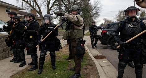 Cảnh sát Mỹ "rút nhầm" súng bắn chết người đàn ông da màu 