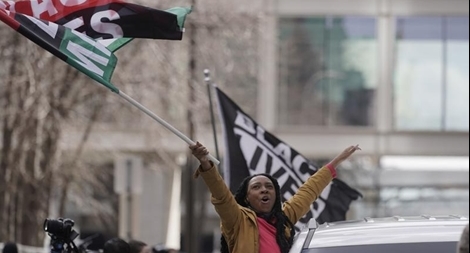 3 tội danh cho cựu cảnh sát trong vụ giết người đàn ông da màu