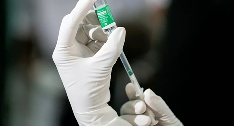 EU khởi kiện AstraZeneca vì chậm giao vaccine 